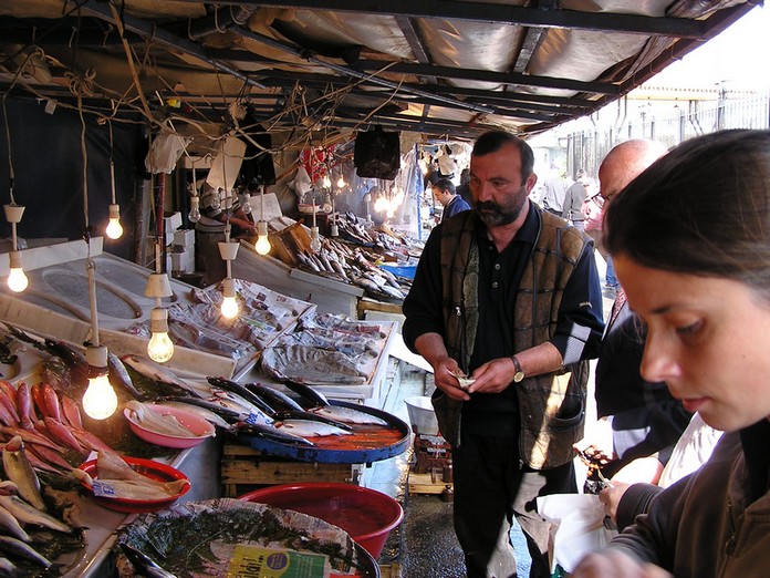 j4_marche_poissons.JPG